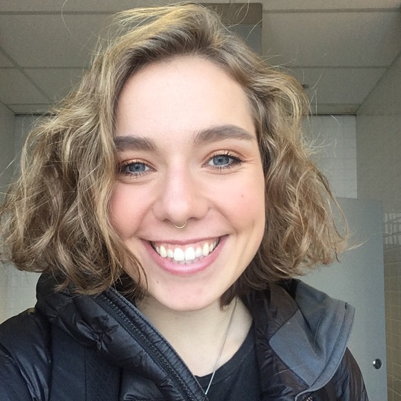 Meet your Posher, Layla - Picture 1 of 1